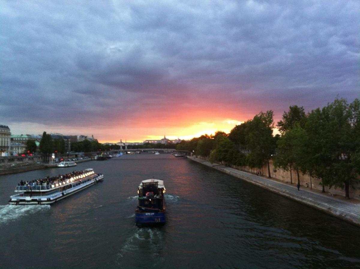 Lovely 10 Min Walk To Louvre 3 Persons